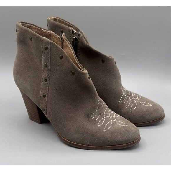 Ariat Unbridled Kaelyn Taupe 7.5 Leather Ankle Boots Bootie Studded Zip Western - Picture 1 of 7